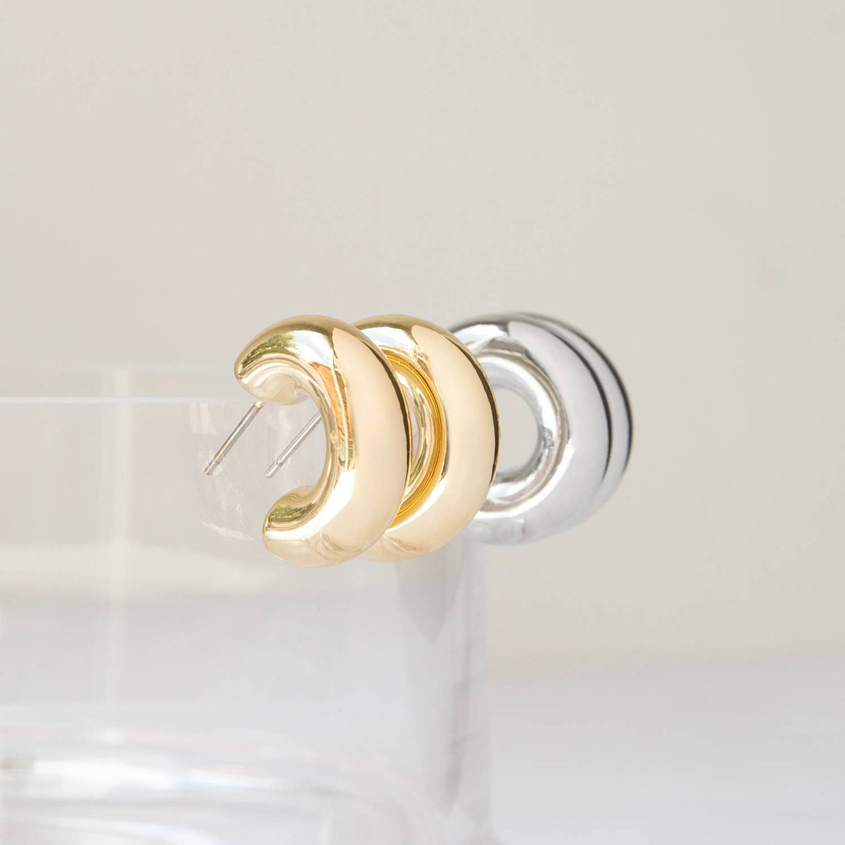 Small hollow post hoop