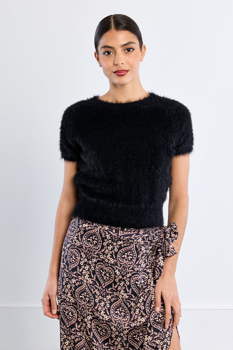 YOUNG LADIES KNITTED SWEATER