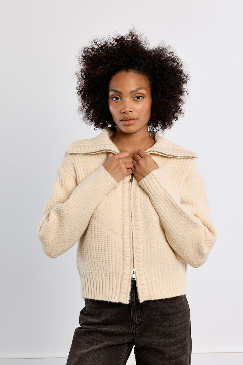YOUNG LADIES KNITTED JACKET