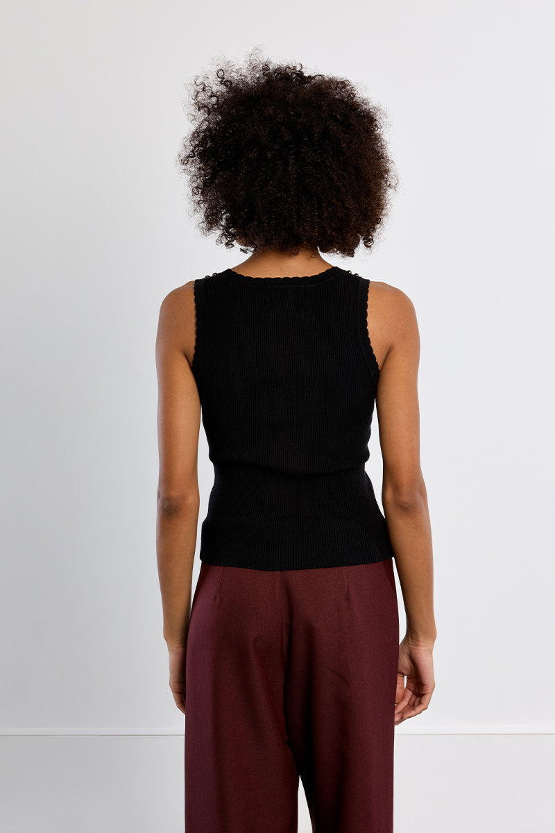 YOUNG LADIES KNITTED TANK TOP