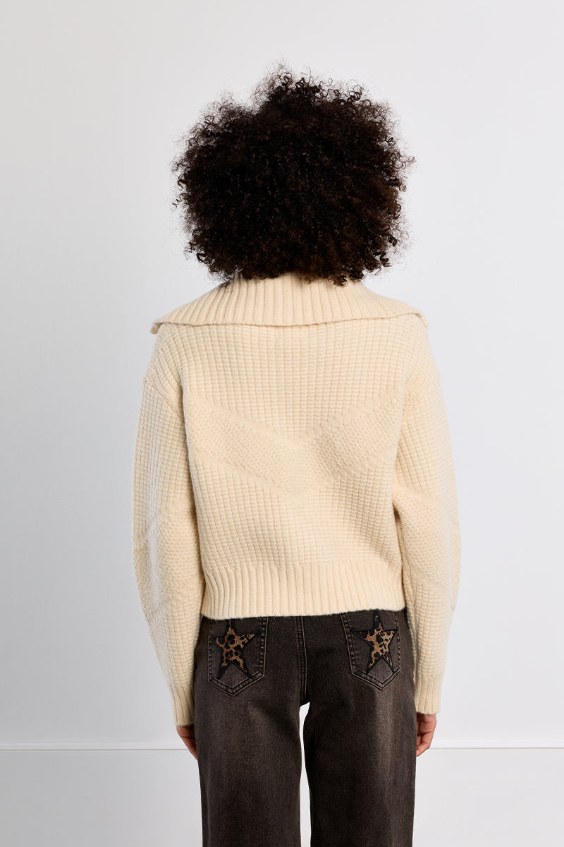 YOUNG LADIES KNITTED JACKET
