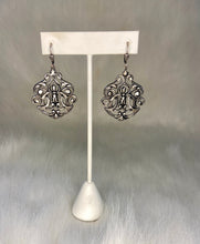 Load image into Gallery viewer, La Vie Large Filigree Earrings (Silver and Gold)
