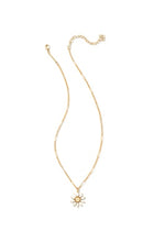 Load image into Gallery viewer, Madison Daisy Short Pendant Necklace
